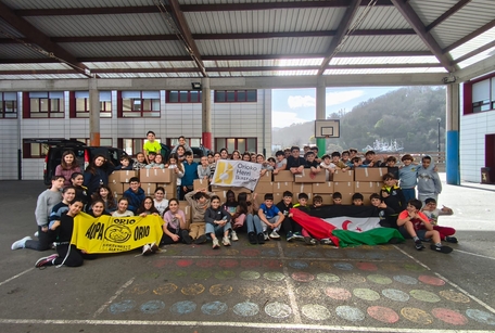 Bildu den elikagai kopurua beste behin, handia izan da eta hori lortzeko LH6.mailako ikasleek gogoz egin dute lan.