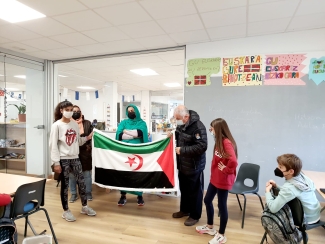 Sahararrentzat janari bilketa. LH6ko ikasleen aurkezpenak Orioko Herri Ikastolan