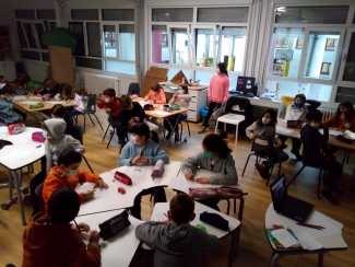 Sahararrentzat janari bilketa. LH6ko ikasleen aurkezpenak Orioko Herri Ikastolan