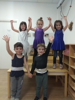 Orioko Herri Ikastolako zirku emanaldia. Tximeleta zirkua, HH4