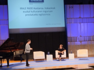 Orioko Herri Ikastolako ordezkariak Eskola hIztun bila jardunaldietan.