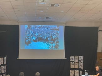 Orioko Herri Ikastolako DBH4ko ikasleak Bakeolak antolatuko erakusketa ikusten