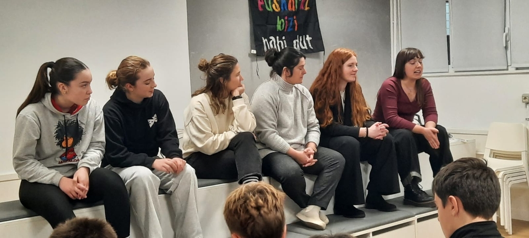 “Bafle moreak” lantzen ari gara LH6an, historian zehar genero berdintasunik ez dela egon eta oraindik ere aldatzeko gauzak badaudela ikasten gabiltza. 